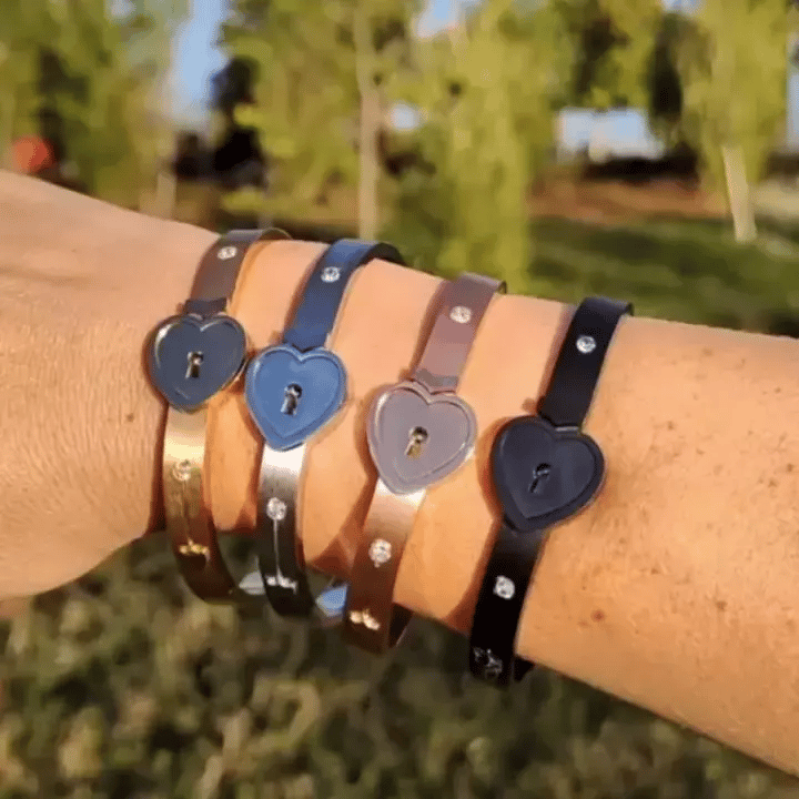 Pulsera Corazón y Collar con llave